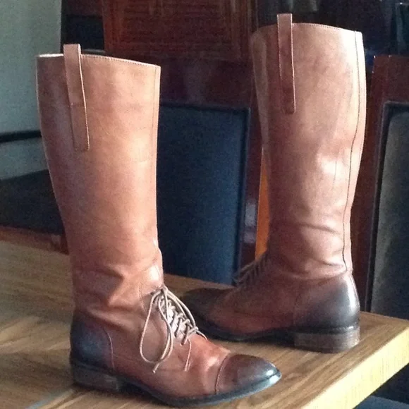 ๐โญ๏ธ๐ Saks Fifth Avenue - Cognac Leather Boots - Picture 4 of 8